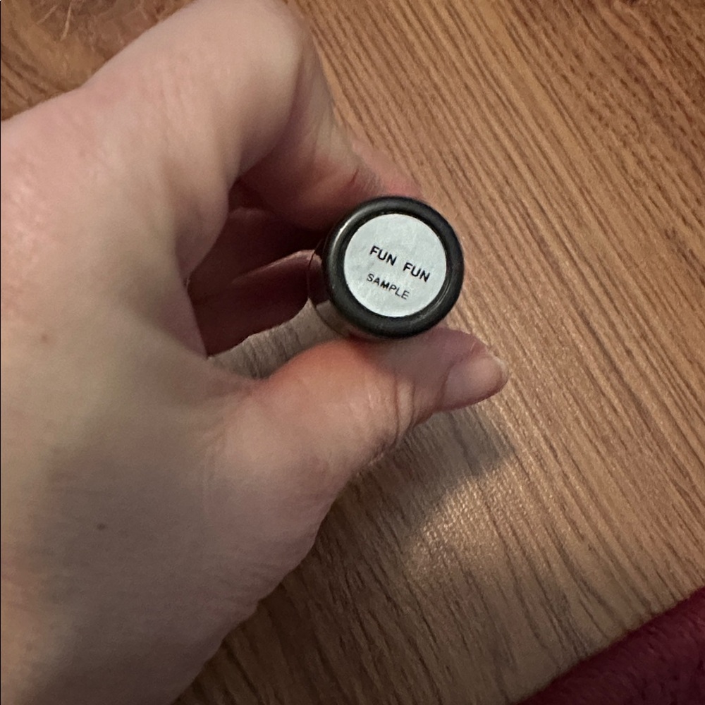 Lipstick by MAC Cosmetics - Fun Fun - New and Unused - Picture 2 of 3